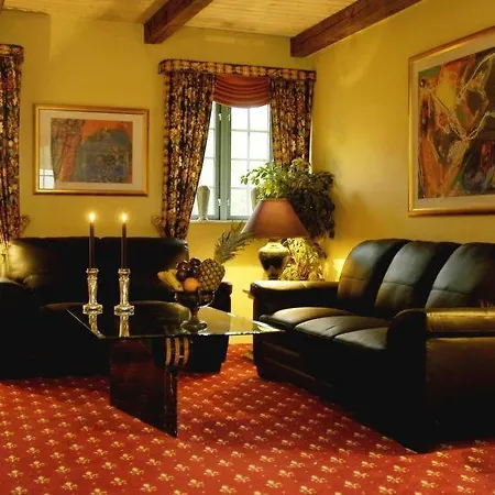 Holiday home Sleeps 18 Pool Wifi *