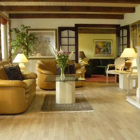 Sleeps 18 Pool Wifi *
