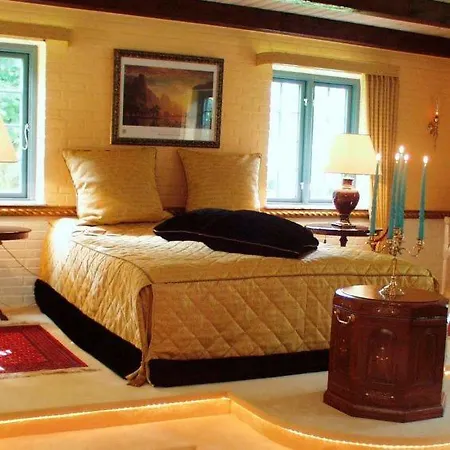 Holiday home Sleeps 18 Pool Wifi *