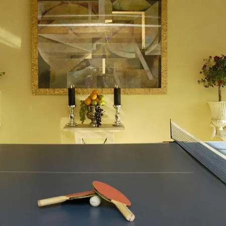 Sleeps 18 Pool Wifi Holiday home *